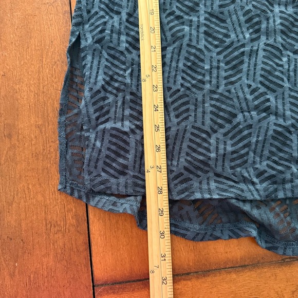 Ariat Womens Blue Geometric Knit Crochet Mesh Long Sleeve Tunic Top M - Picture 6 of 7